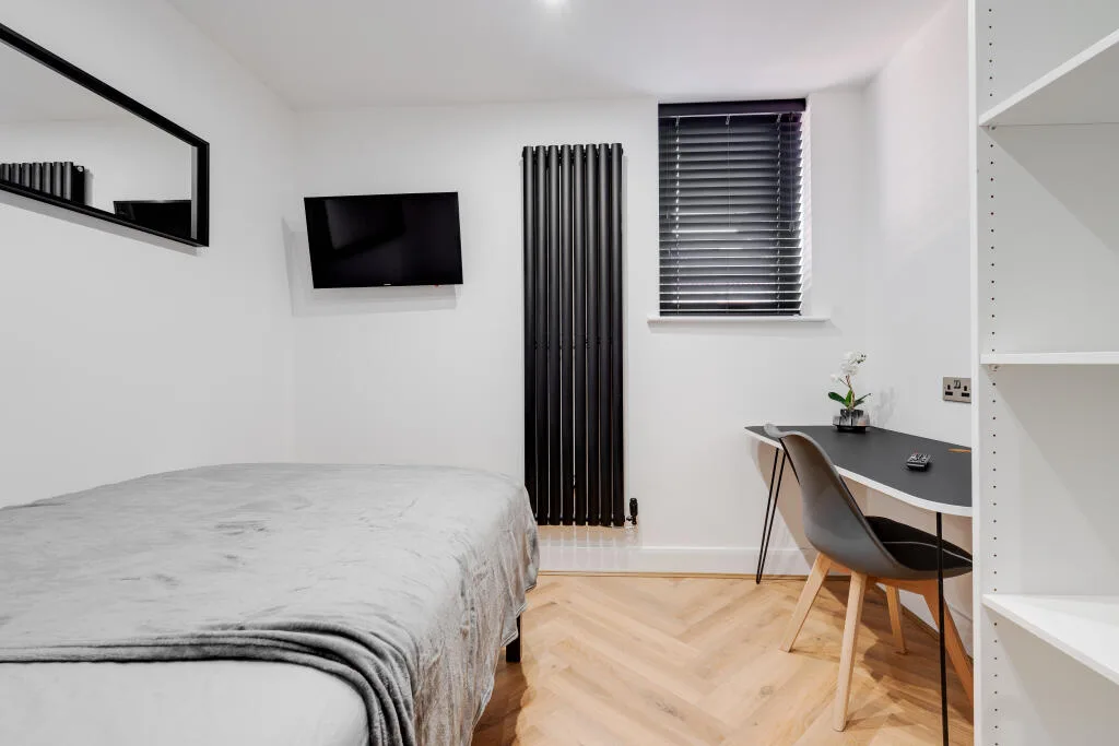 6 bedroom terraced house for rent