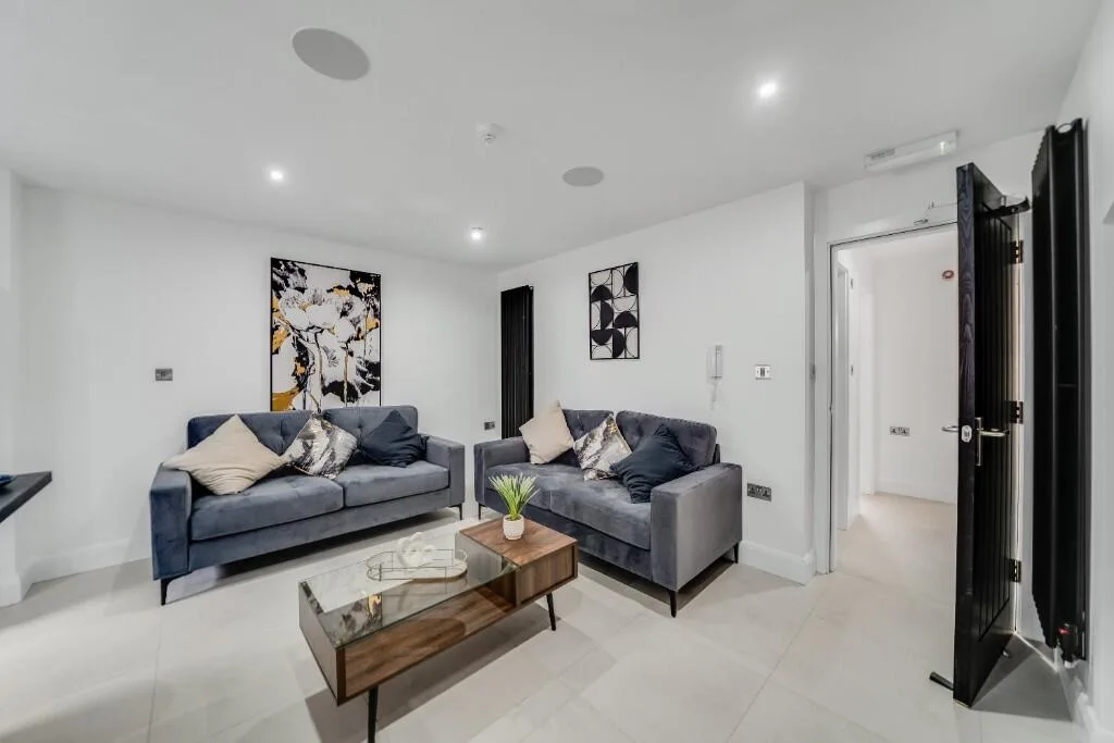 6 bedroom terraced house for rent