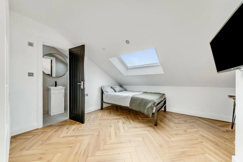 6 bedroom terraced house for rent