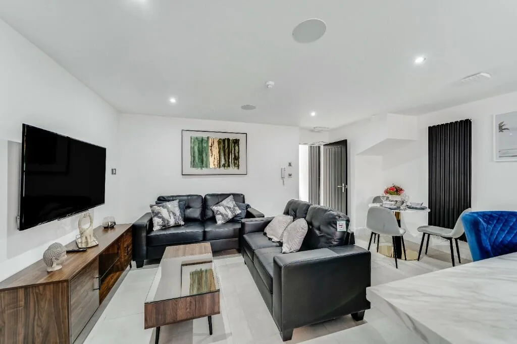 6 bedroom terraced house for rent