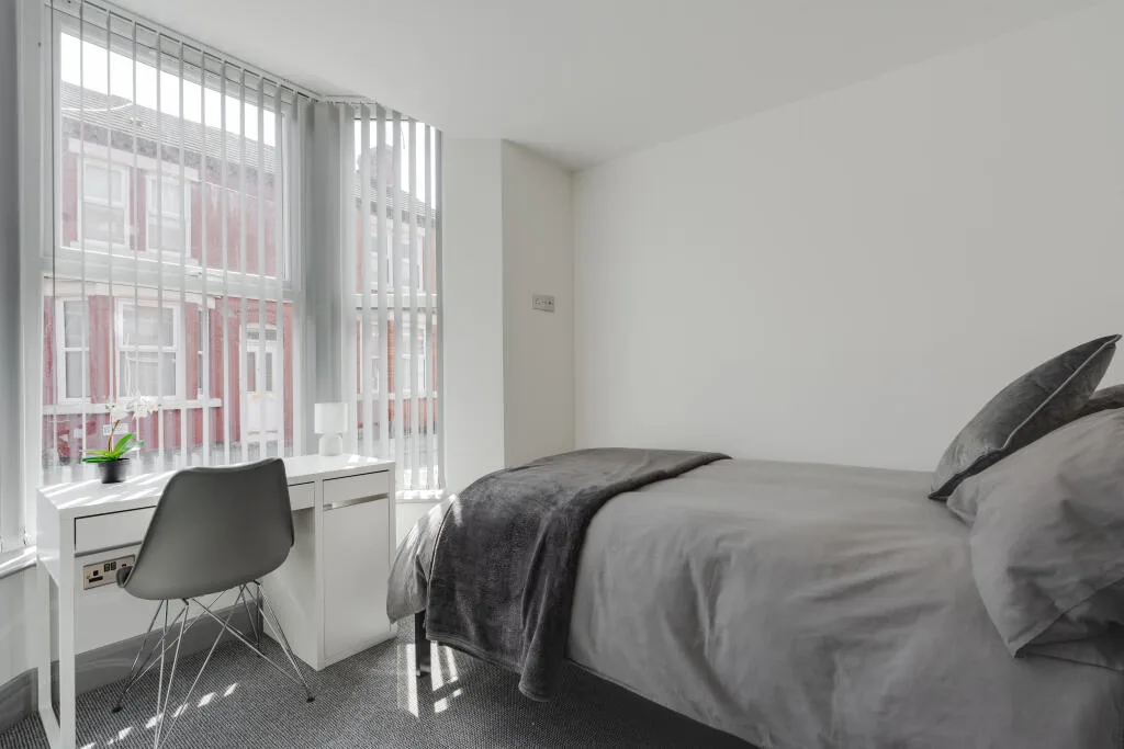 6 bedroom terraced house for rent