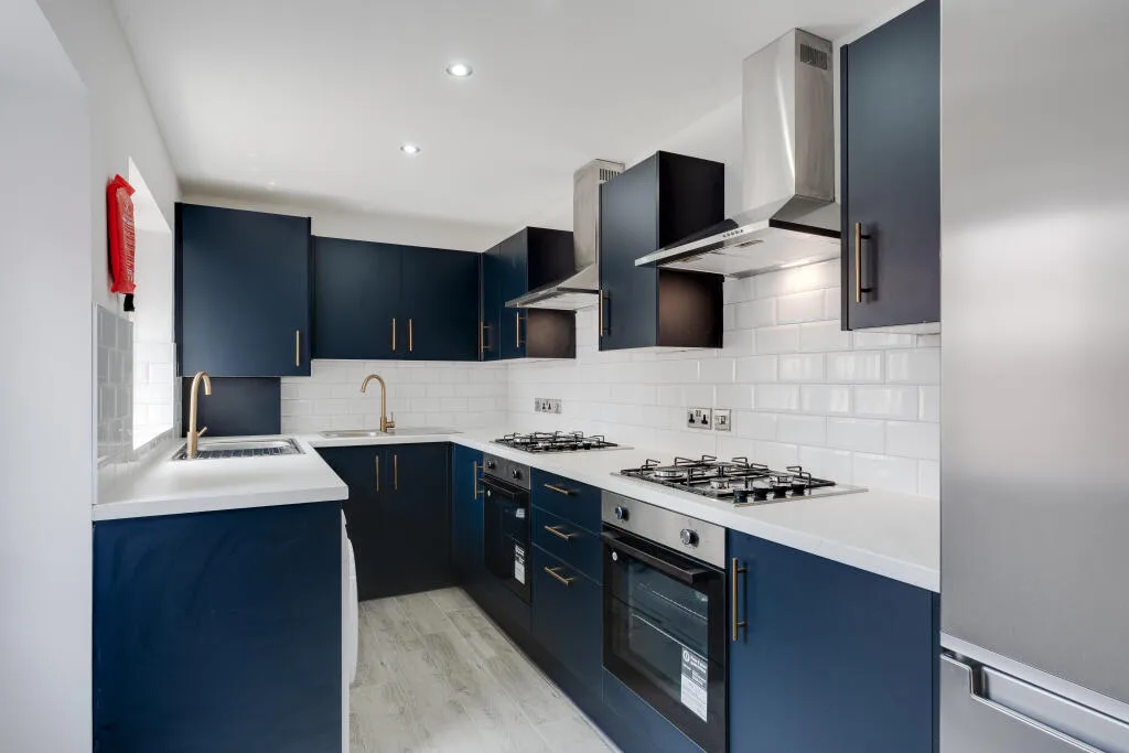 6 bedroom terraced house for rent