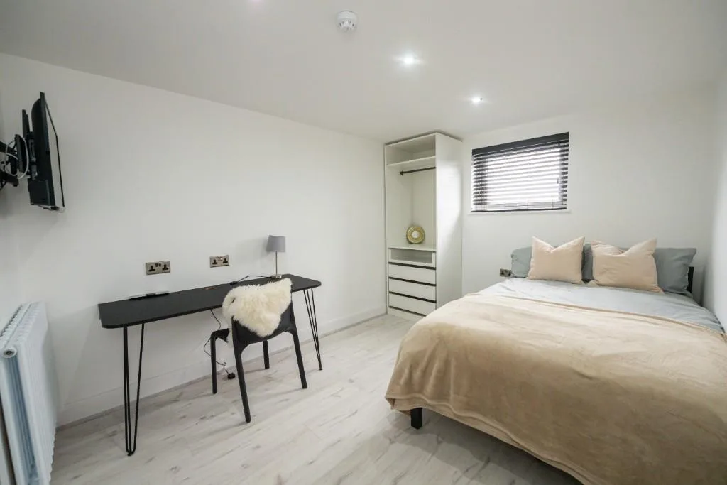 6 bedroom terraced house for rent