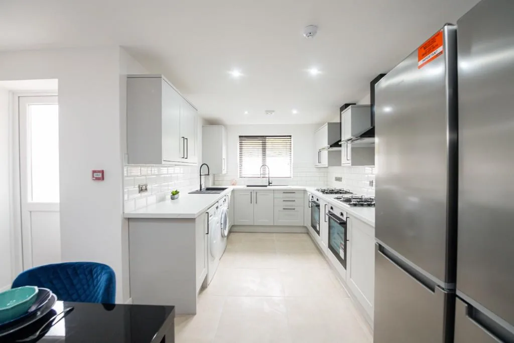 6 bedroom terraced house for rent