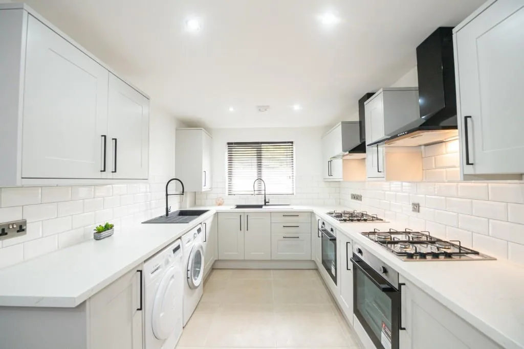 6 bedroom terraced house for rent