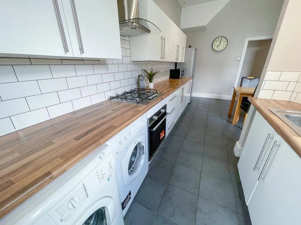 4 bedroom terraced house for rent