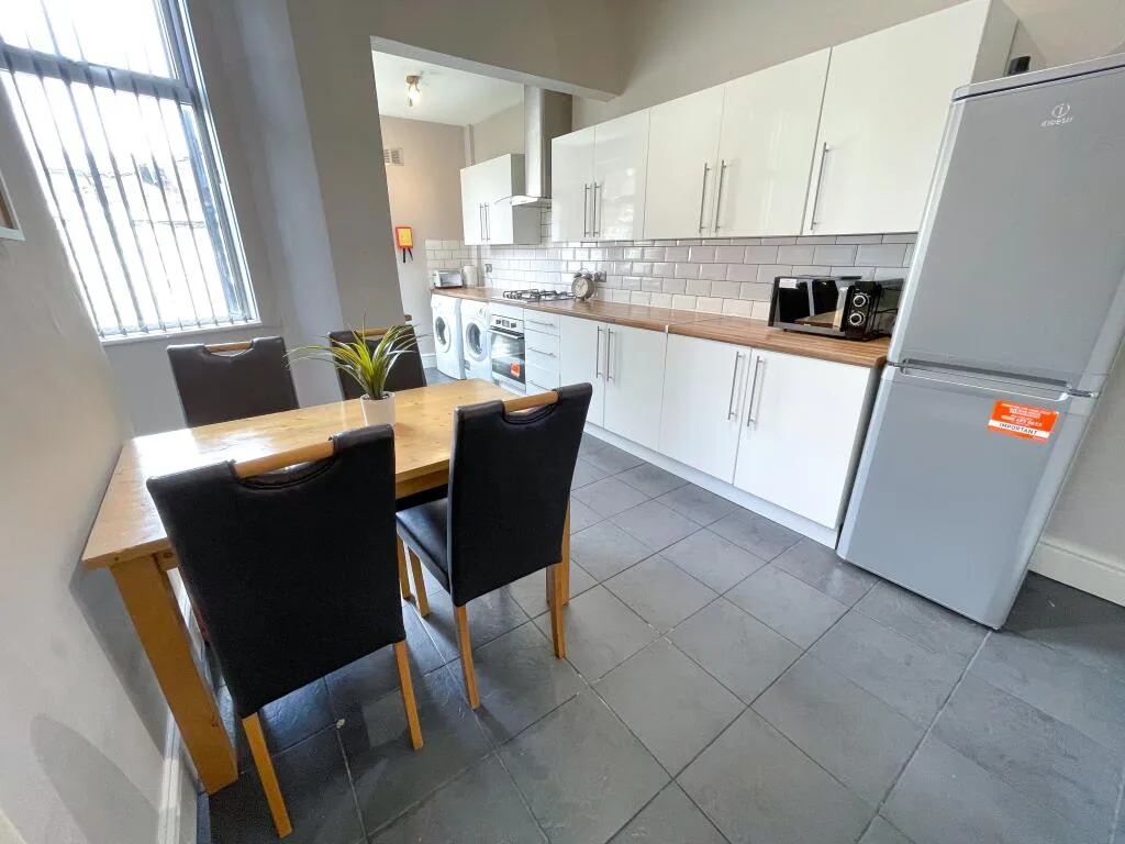4 bedroom terraced house for rent