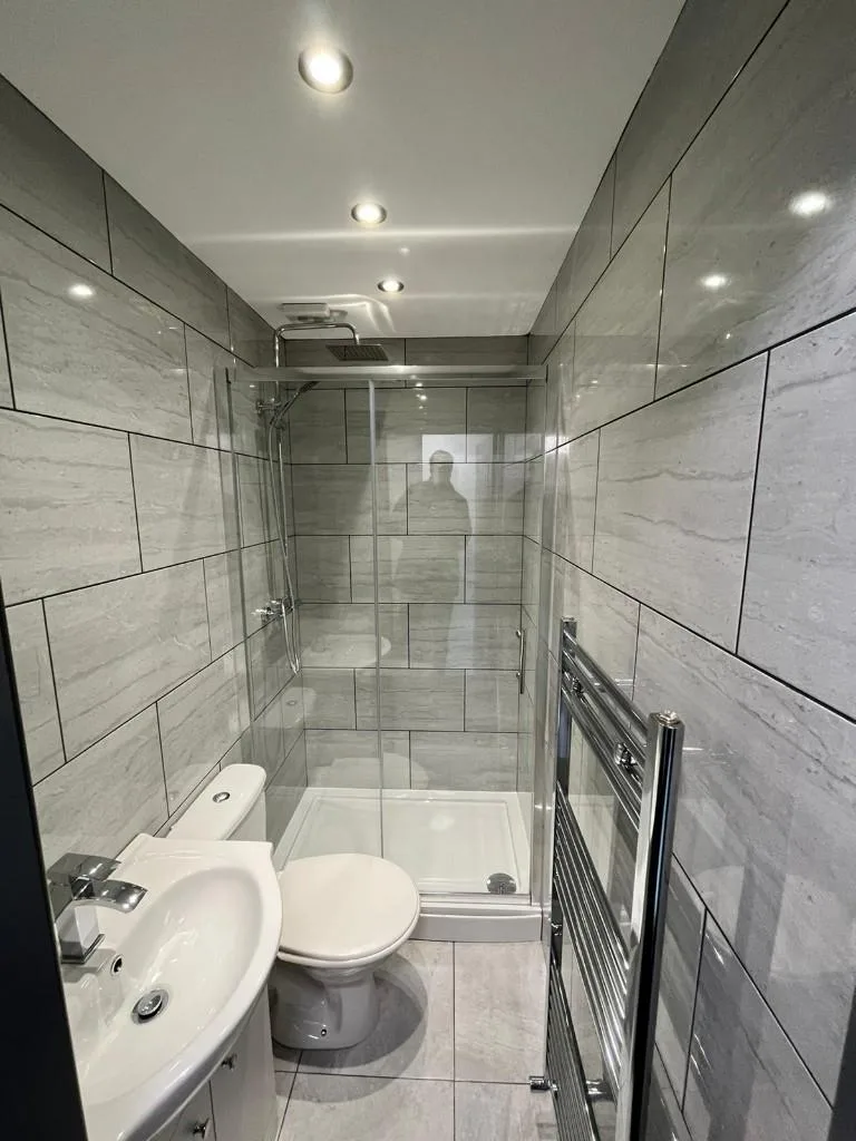 5 bedroom terraced house for rent