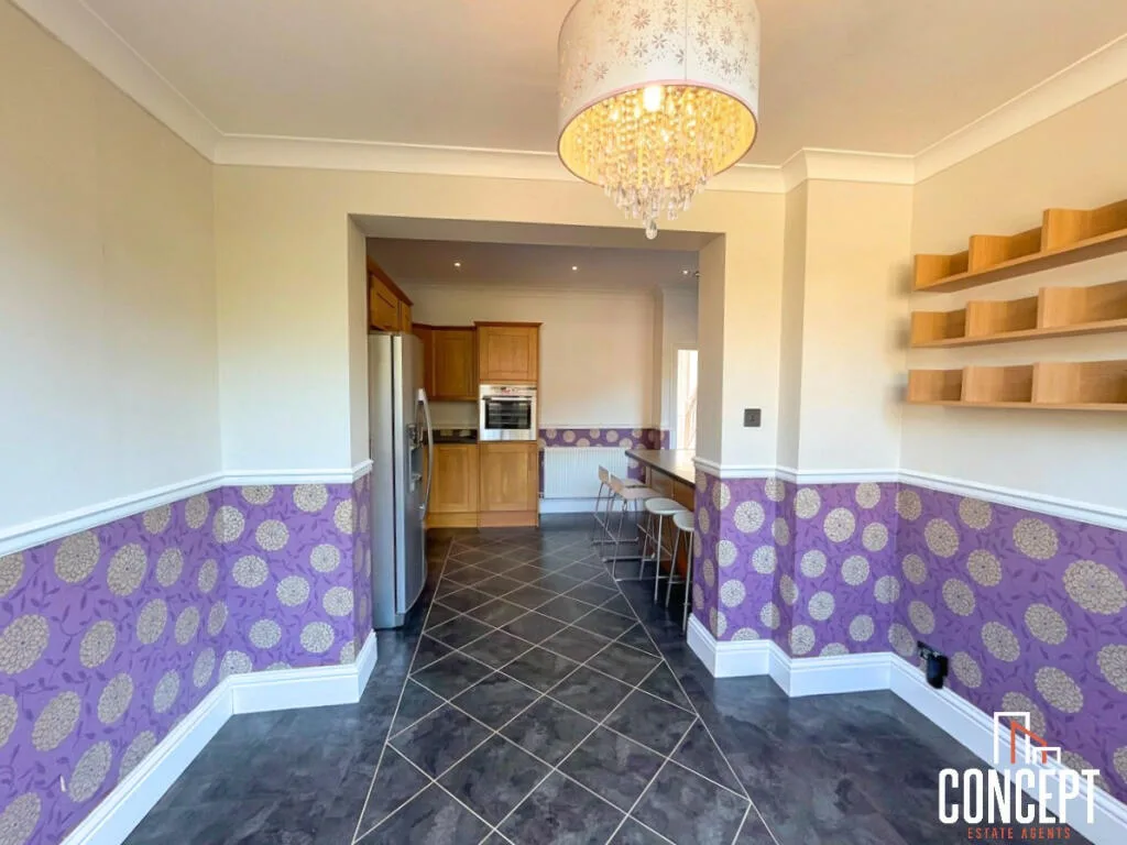 4 bedroom semi-detached house for rent