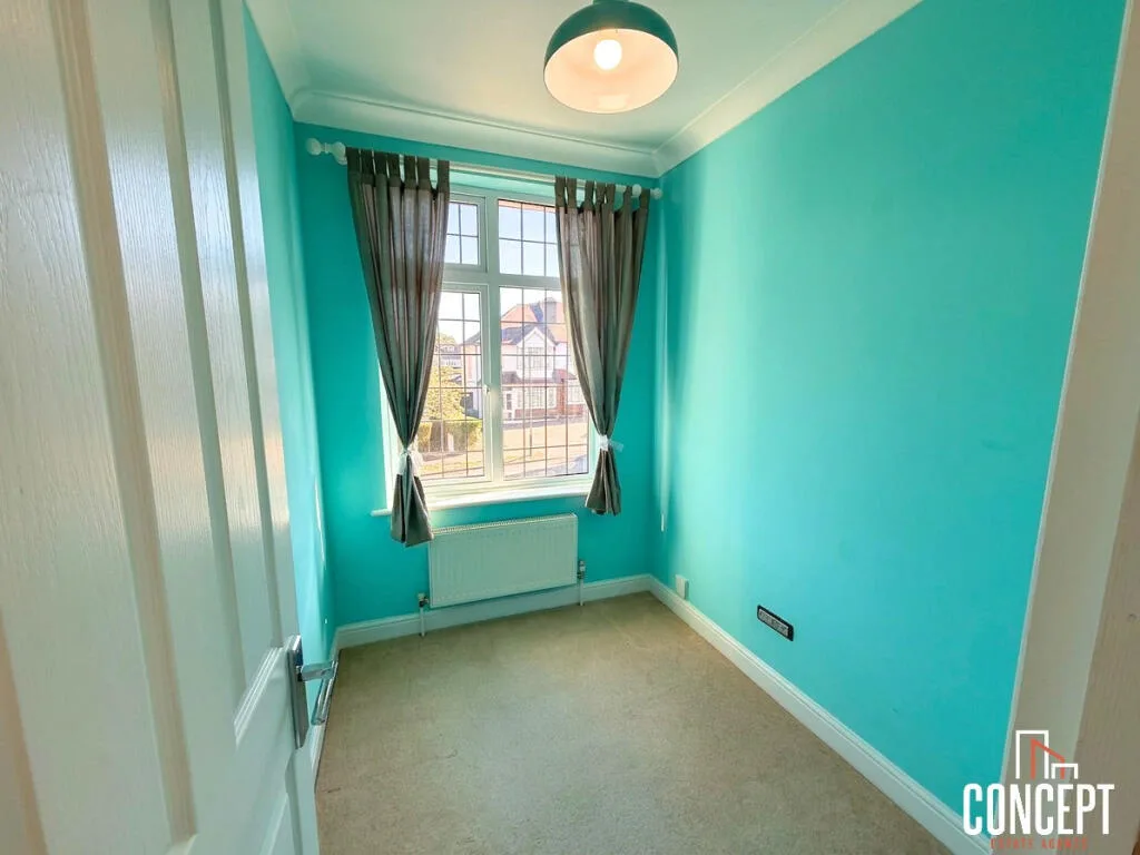 4 bedroom semi-detached house for rent