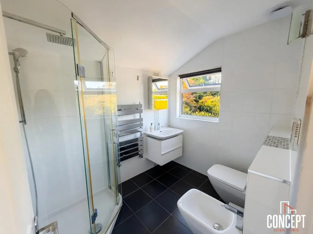 4 bedroom semi-detached house for rent