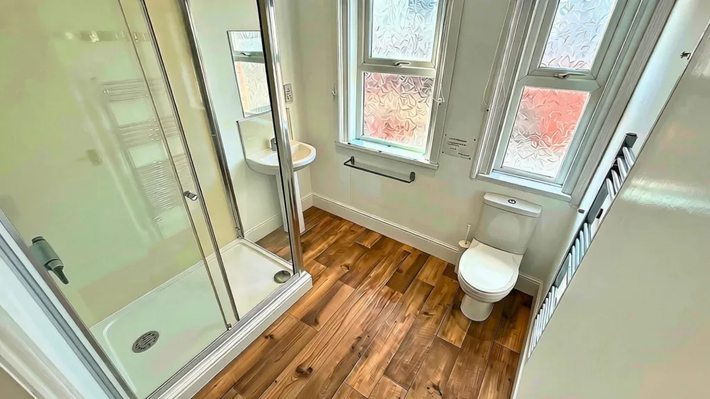 5 bedroom terraced house for rent