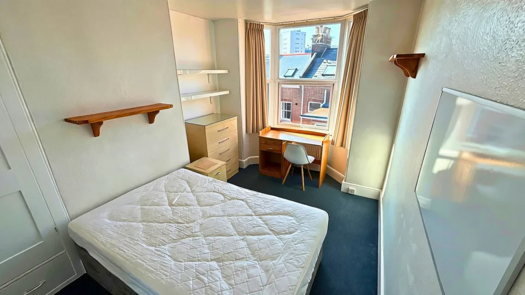 5 bedroom terraced house for rent