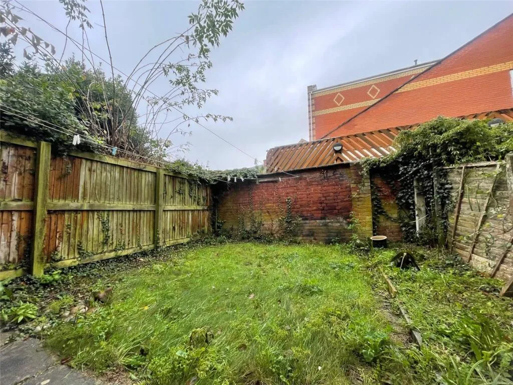 4 bedroom terraced house for rent