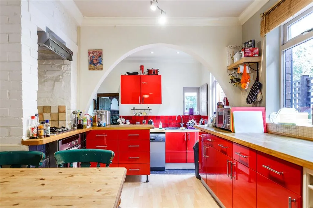 5 bedroom house for rent