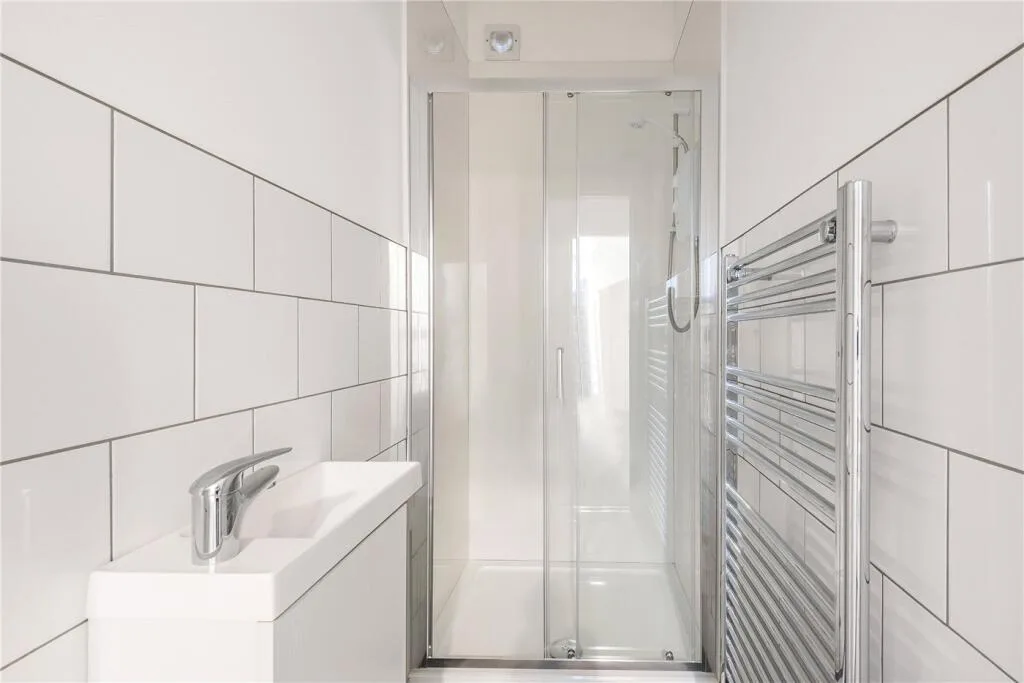 6 bedroom terraced house for rent
