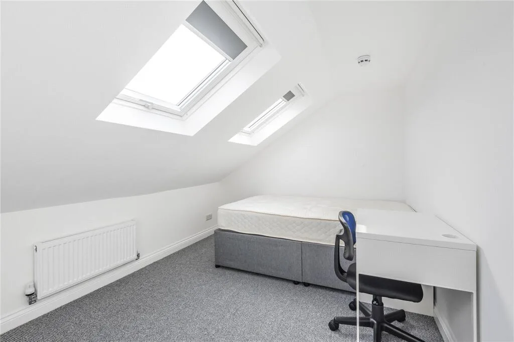 6 bedroom terraced house for rent