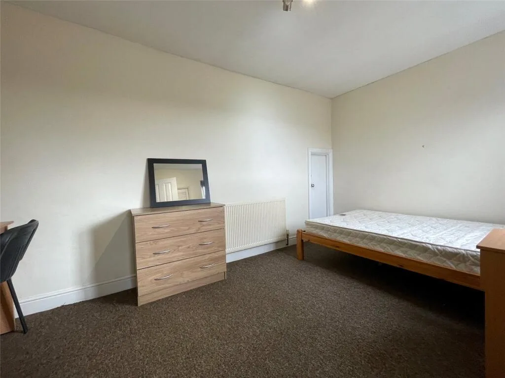 5 bedroom house for rent