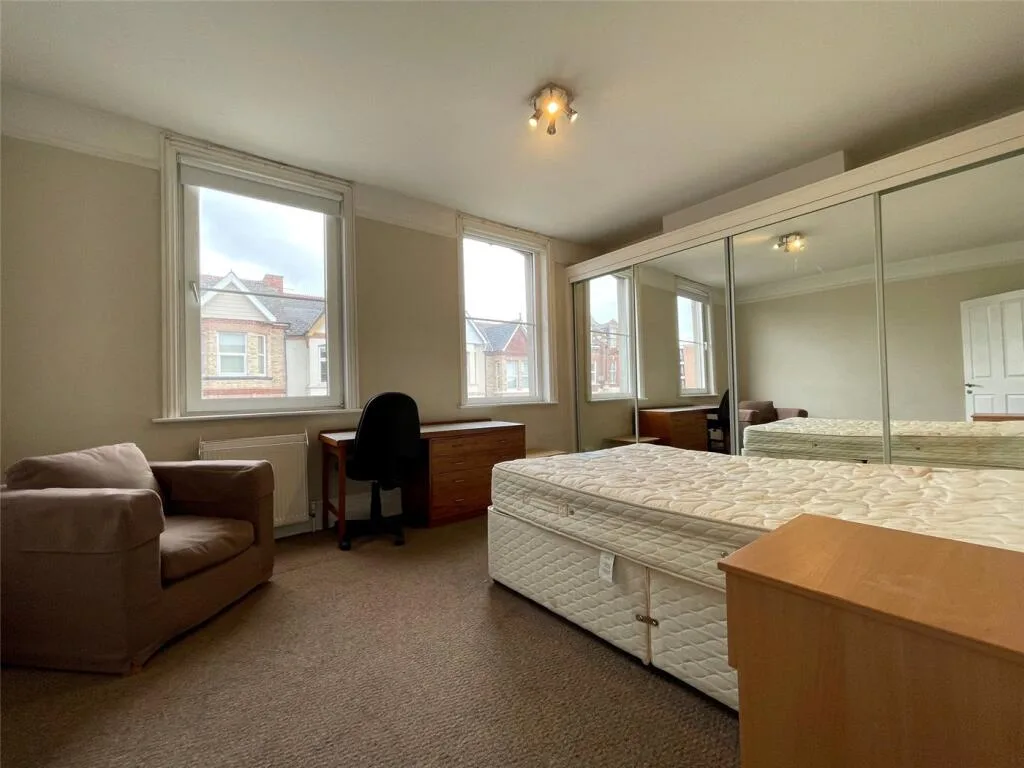 5 bedroom house for rent