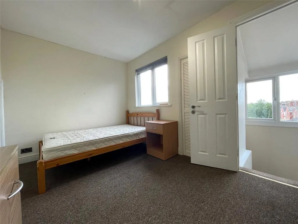 5 bedroom house for rent