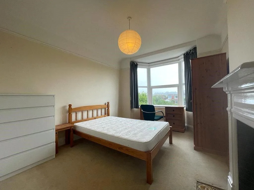 6 bedroom terraced house for rent