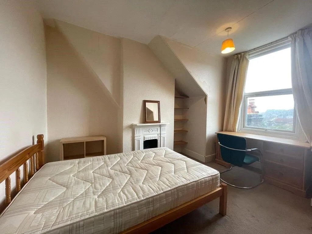 6 bedroom terraced house for rent