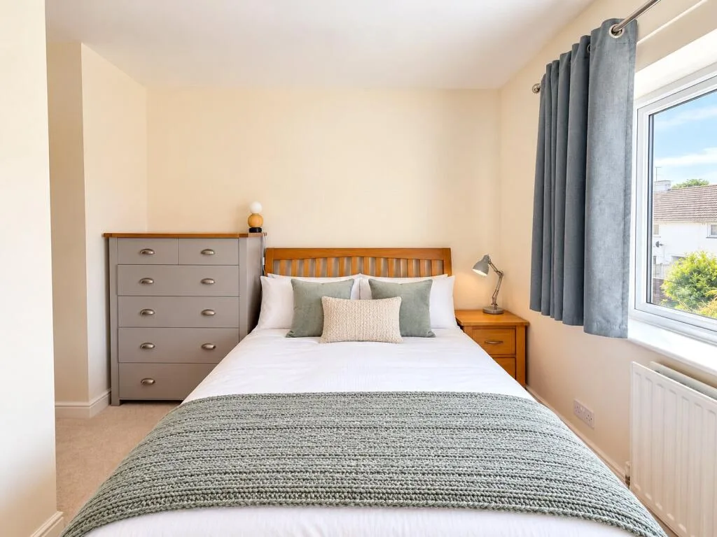3 bedroom end of terrace house for rent