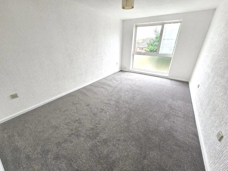 2 bedroom maisonette for rent