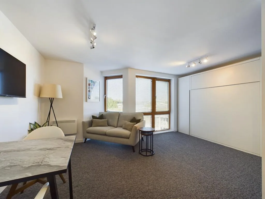 Studio apartment for rent