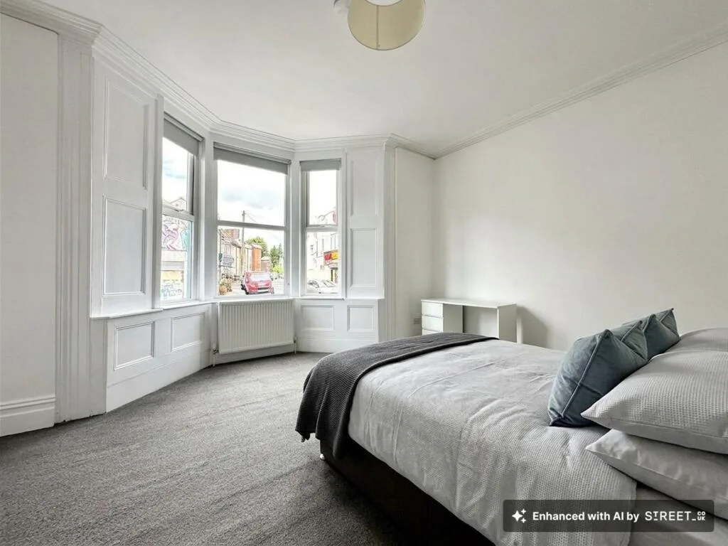 4 bedroom maisonette for rent