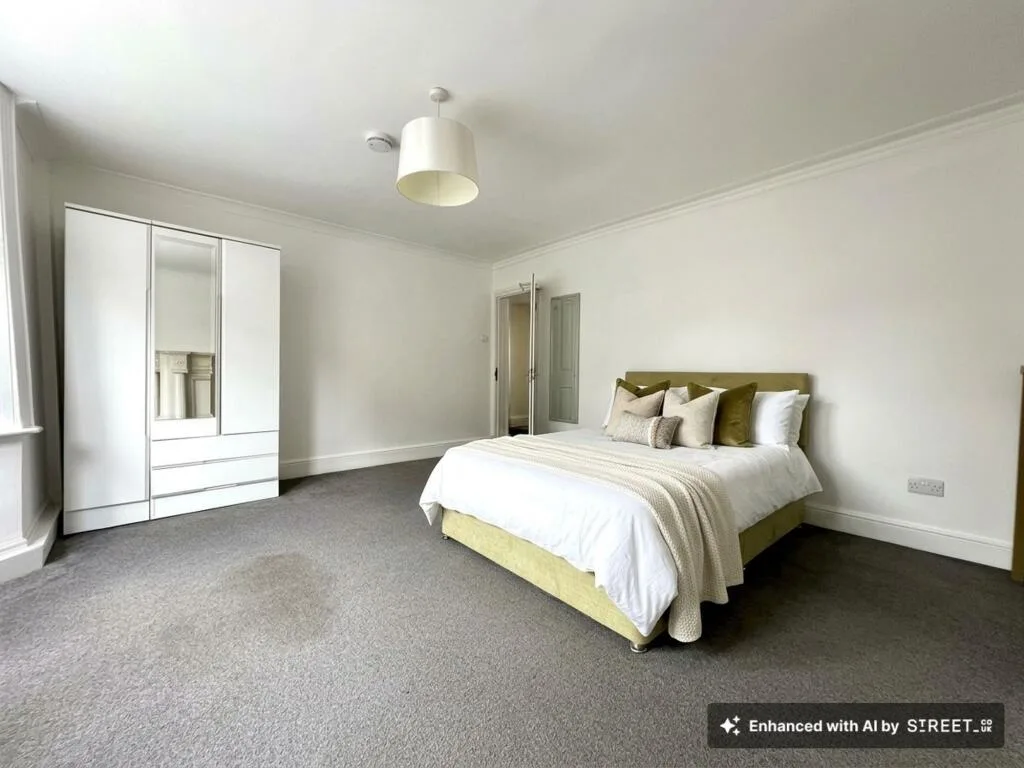 4 bedroom maisonette for rent