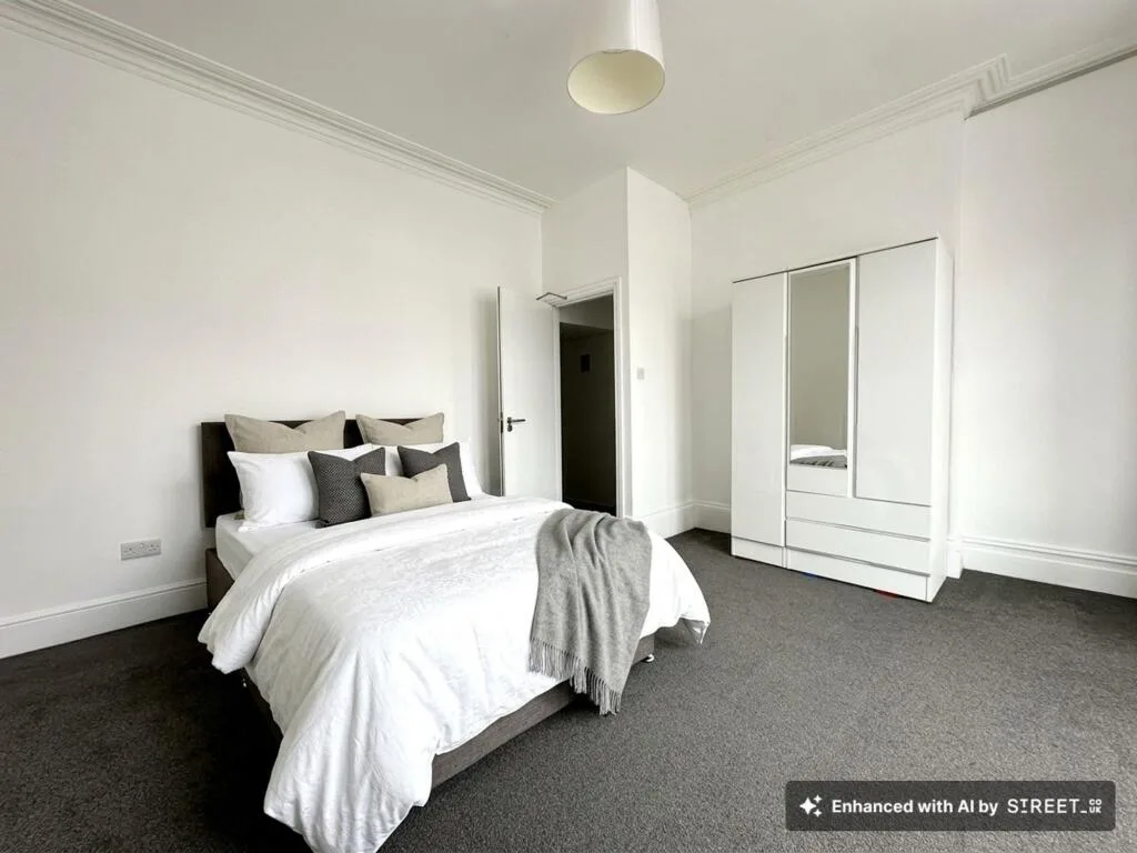4 bedroom maisonette for rent