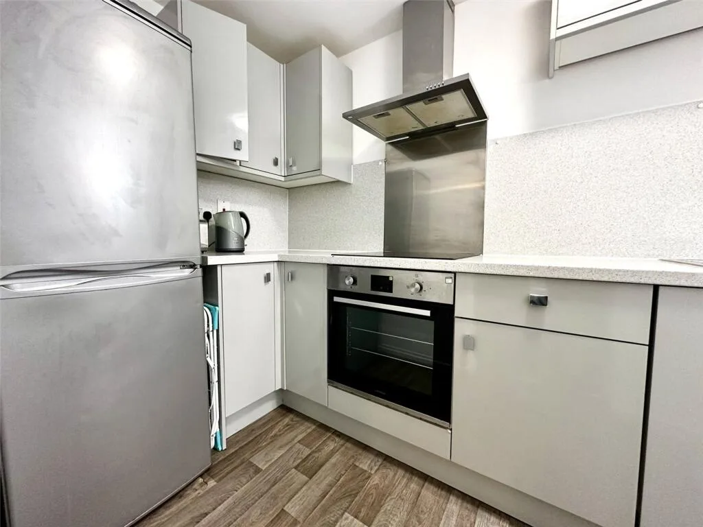 4 bedroom maisonette for rent