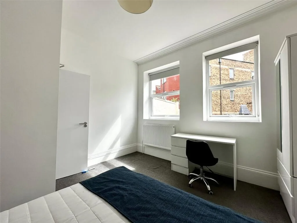 4 bedroom maisonette for rent