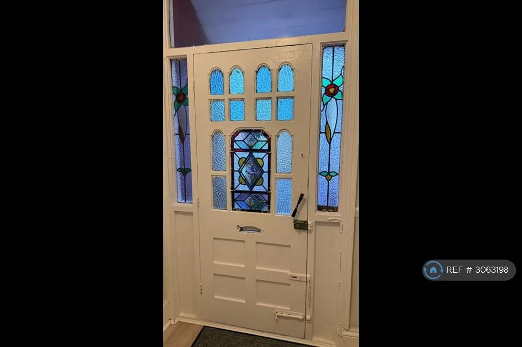 4 bedroom semi-detached house for rent