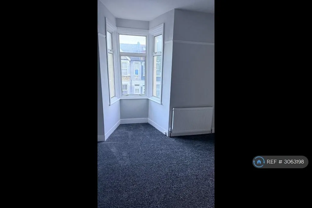 4 bedroom semi-detached house for rent