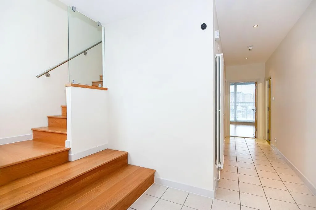 4 bedroom end of terrace house for rent