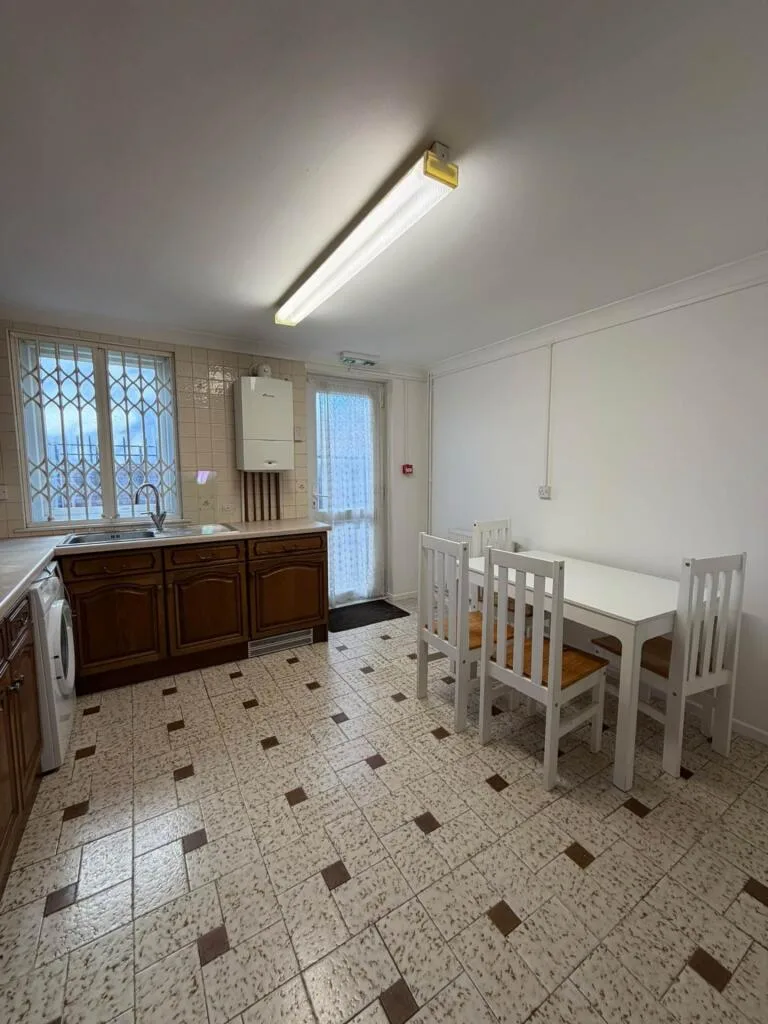 4 bedroom house for rent