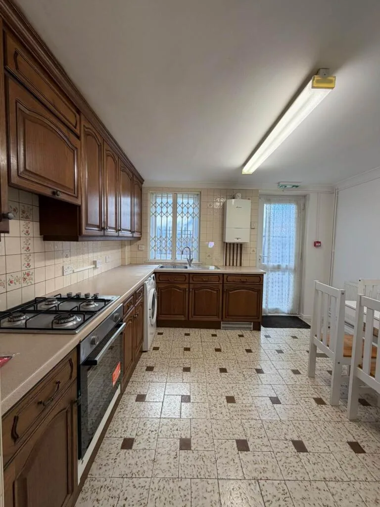 4 bedroom house for rent