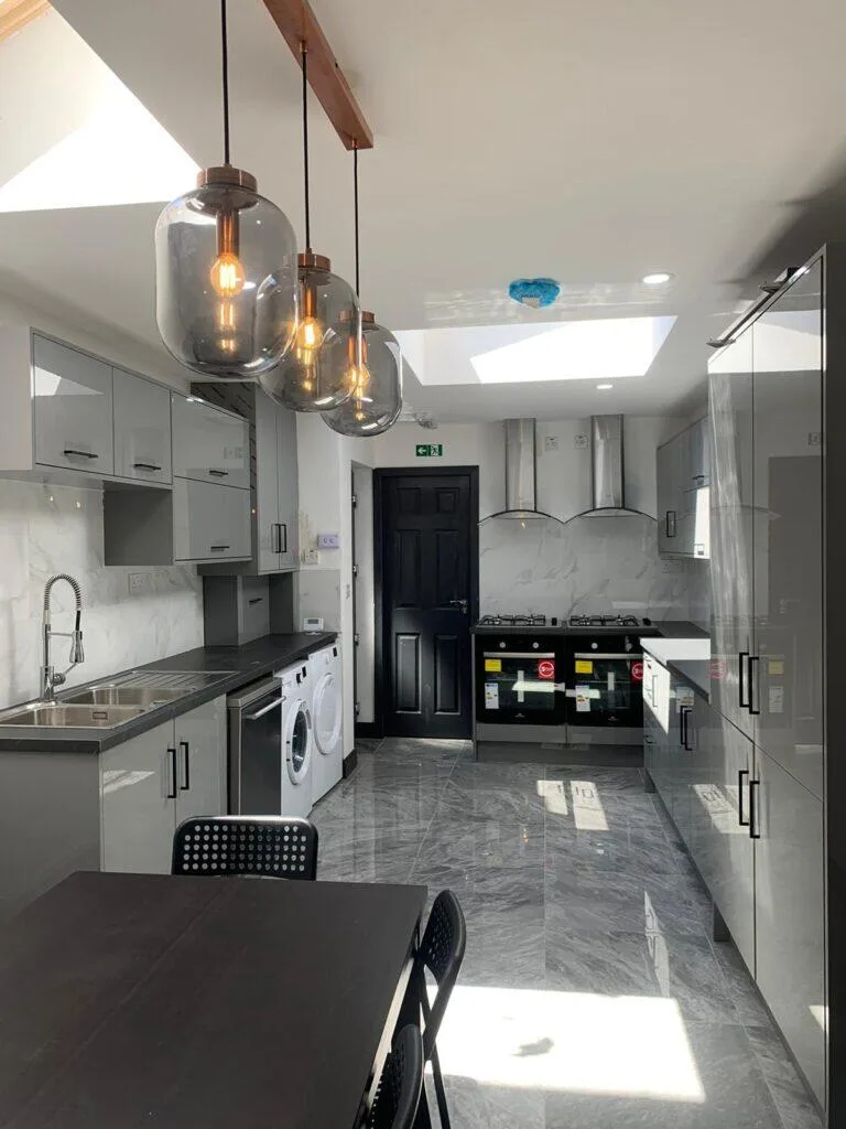 6 bedroom terraced house for rent