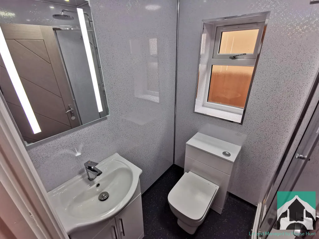 6 bedroom house for rent