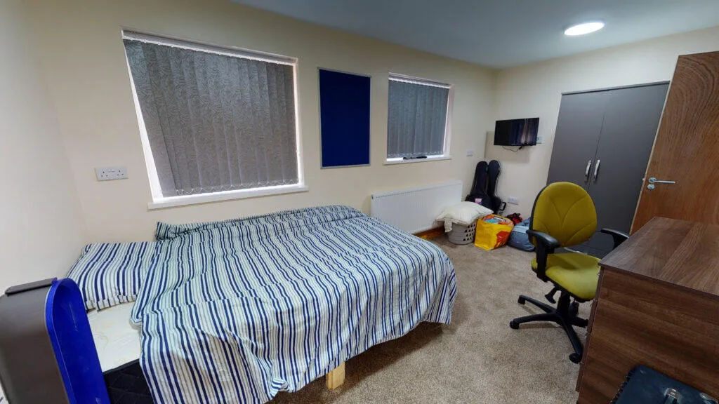 6 bedroom house for rent