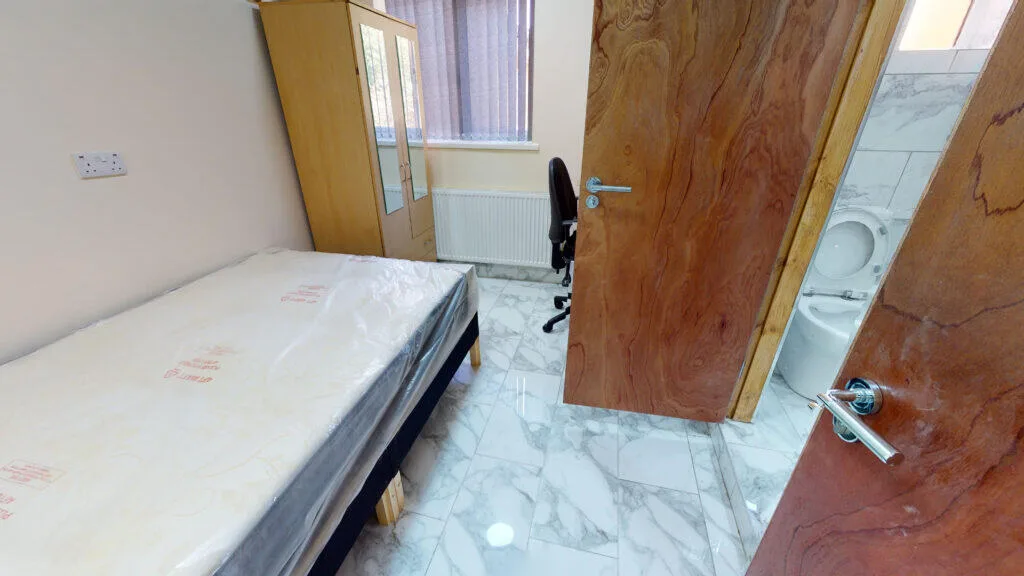 6 bedroom house for rent