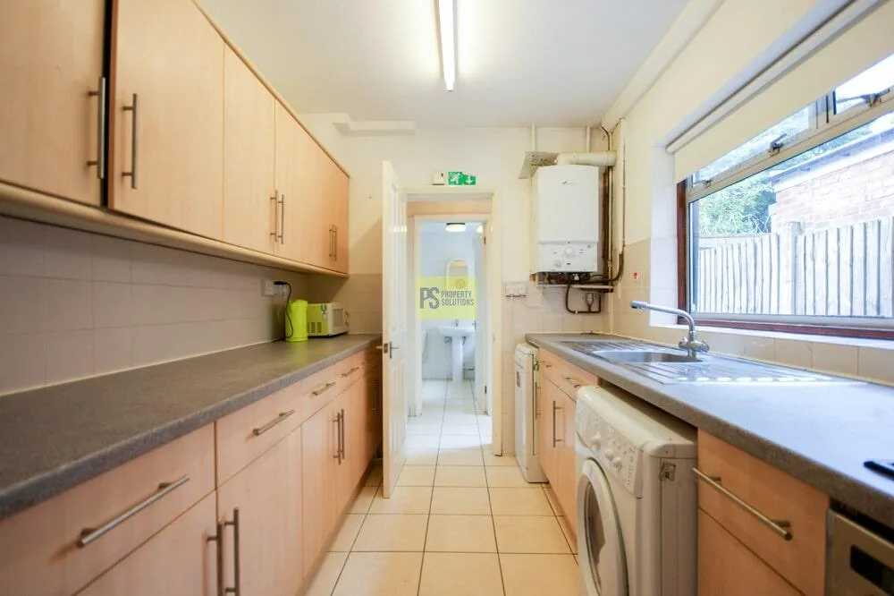 4 bedroom terraced house for rent