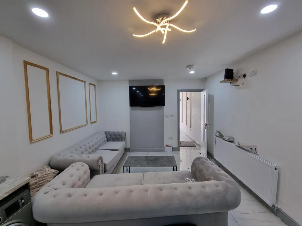 6 bedroom terraced house for rent