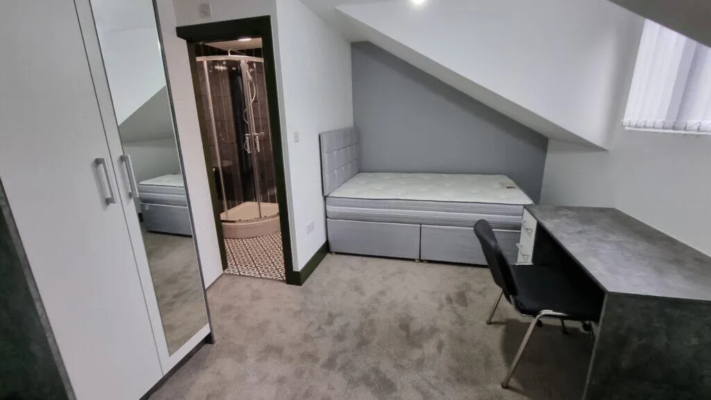 6 bedroom terraced house for rent