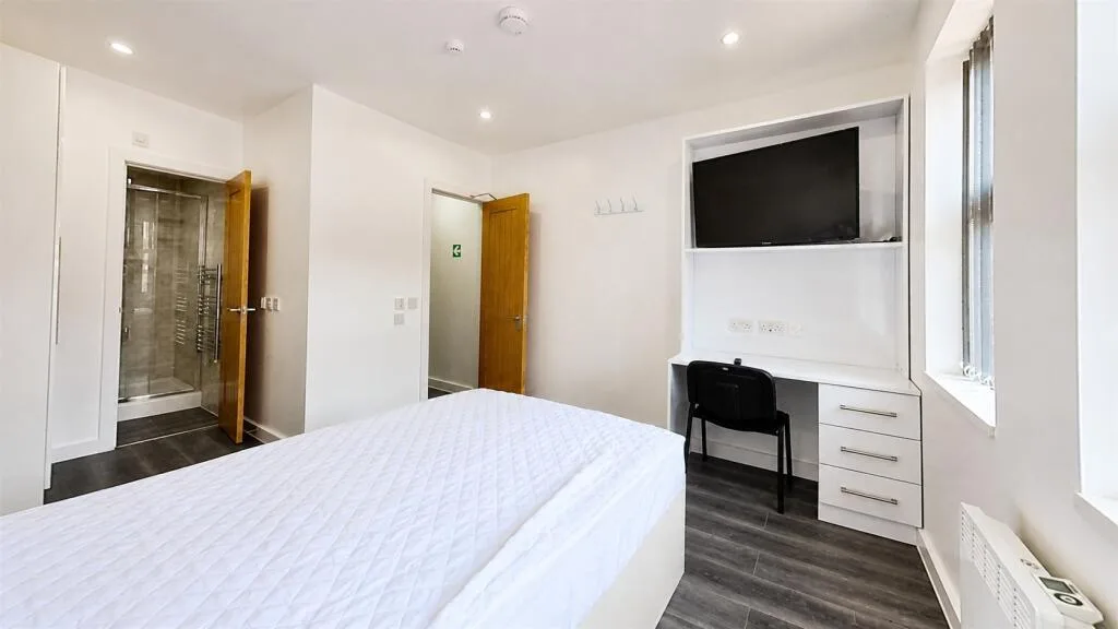 5 bedroom house for rent