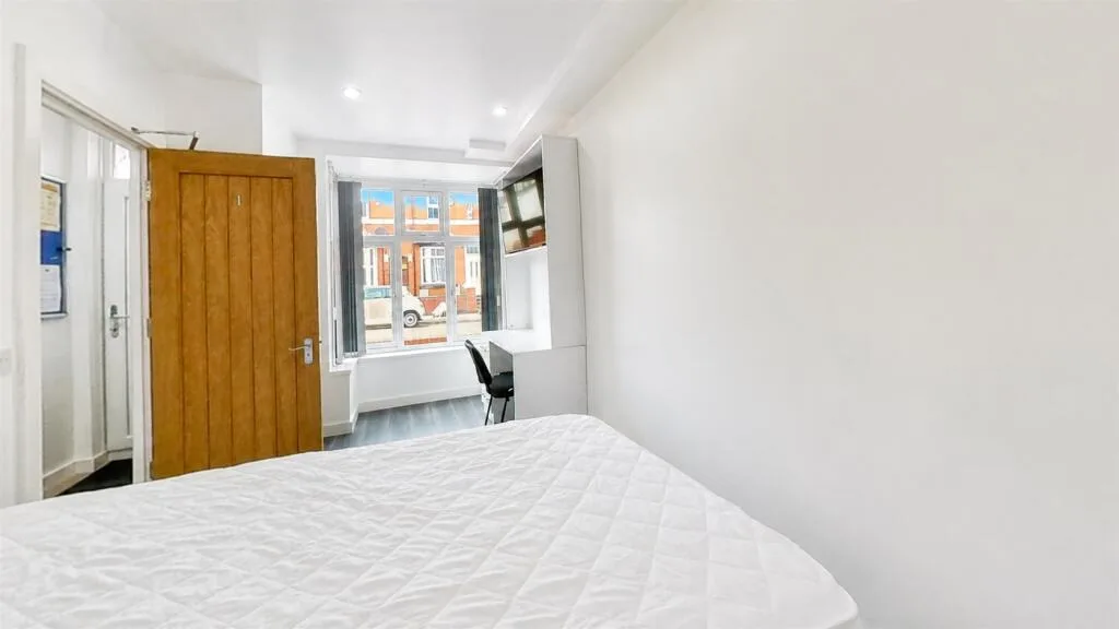 5 bedroom house for rent