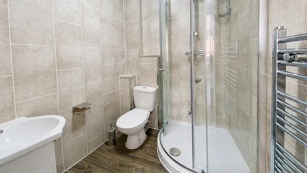 5 bedroom house for rent