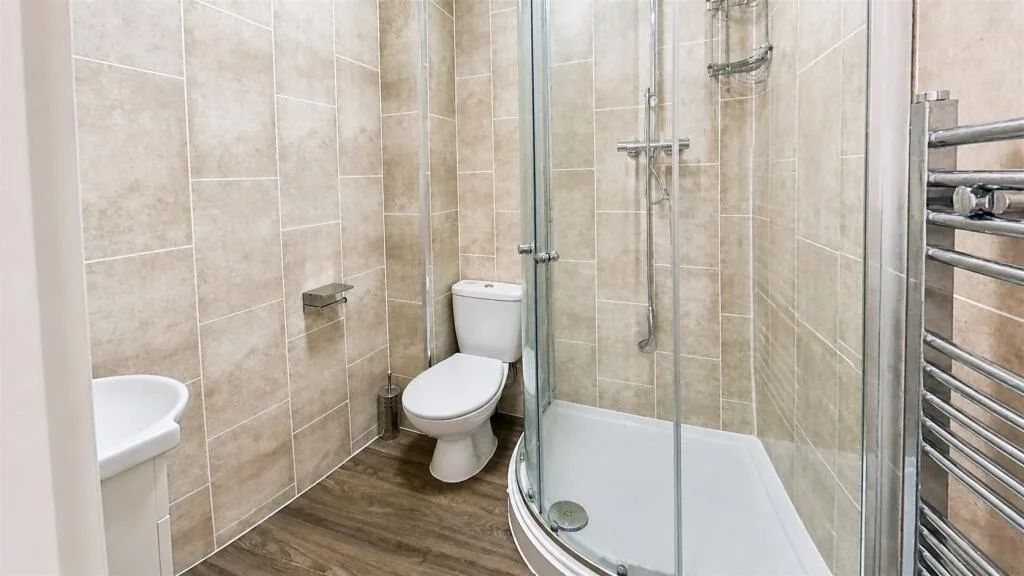 5 bedroom house for rent